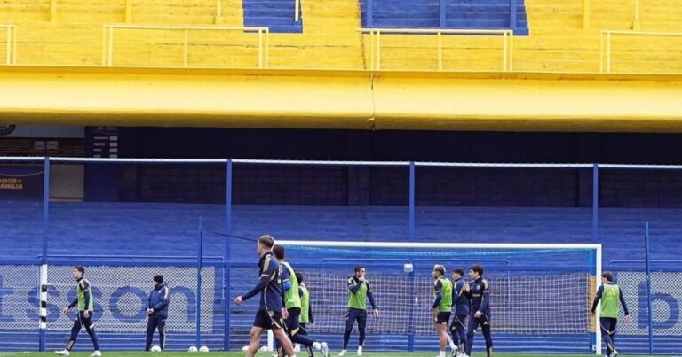 La práctica de Boca en la Bombonera: el posible 11 para enfrentar a Argentinos, sin Cavani
