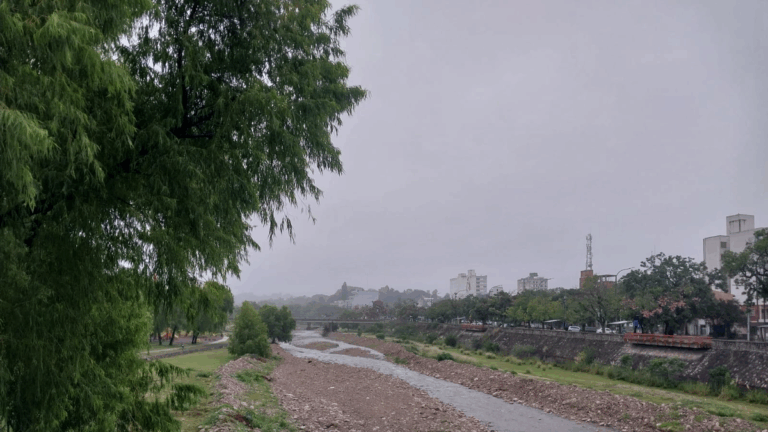 Llovió y refrescó en la ciudad: Cómo estará el tiempo el fin de la semana?