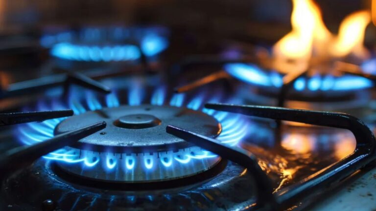 Dos personas fueron internadas tras una intoxicación con gas en una panadería