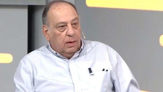 Cachanosky: «Si Milei no baja los humos y logra algún acuerdo con los gobernadores, está frito»