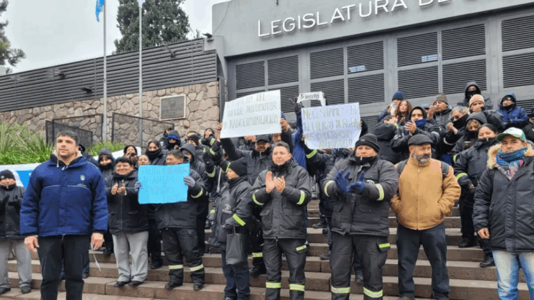 «Imputan por tocar silbatos y hacer ruidos, es absurdo», expresaron desde SEOM