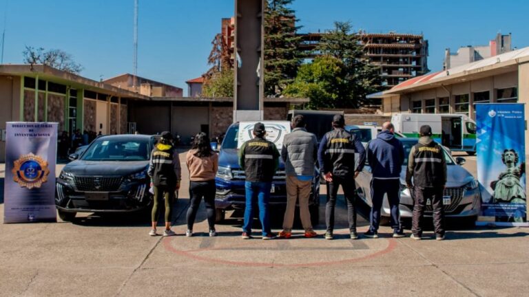 Tres personas detenidas por múltiples estafas con préstamos prendarios