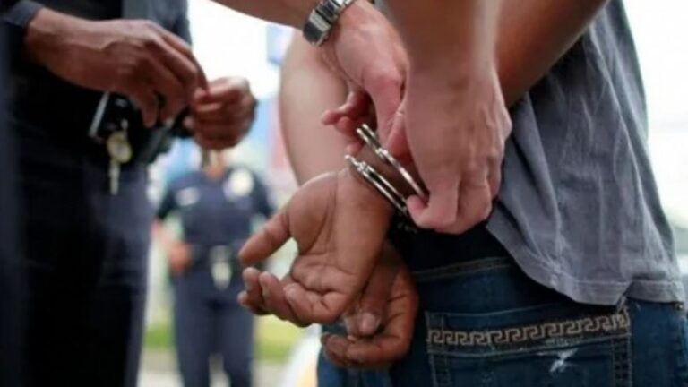 Alquiló un departamento temporal e intentó desvalijarlo: el dueño lo impidió