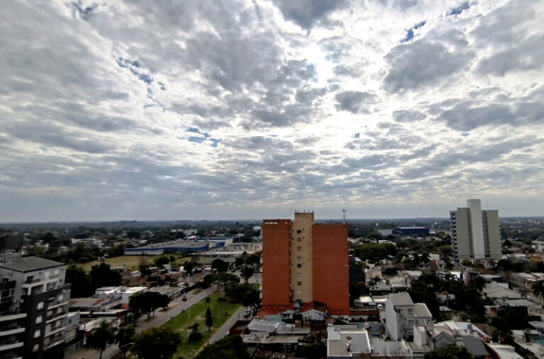 Pronostican días templados y precipitaciones para el miércoles sobre Resistencia