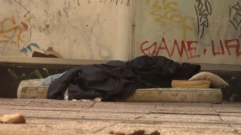 Hallaron sin vida a un hombre en situación de calle en Perico