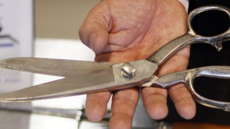 San Pedro de Jujuy: atacó e hirió en el abdomen a su pareja con unas tijeras