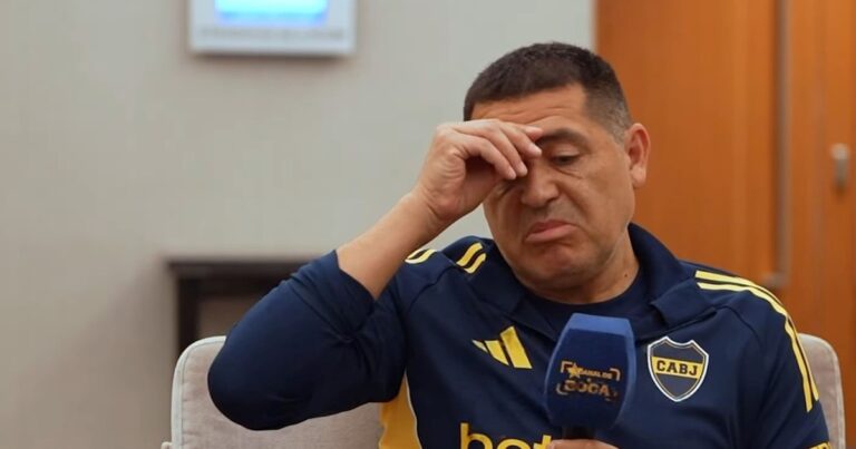 Riquelme, apuntado como nunca por el hincha de Boca