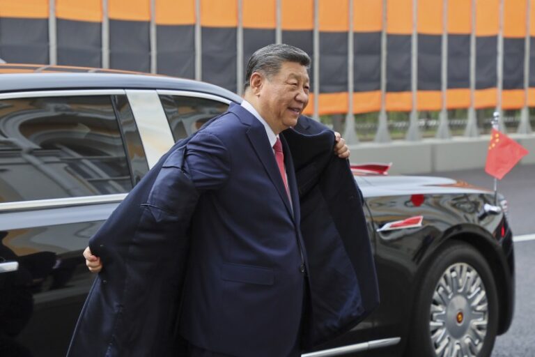 Milei autorizó el ingreso de ciudadanos chinos sin visa en un gesto a Xi Jinping