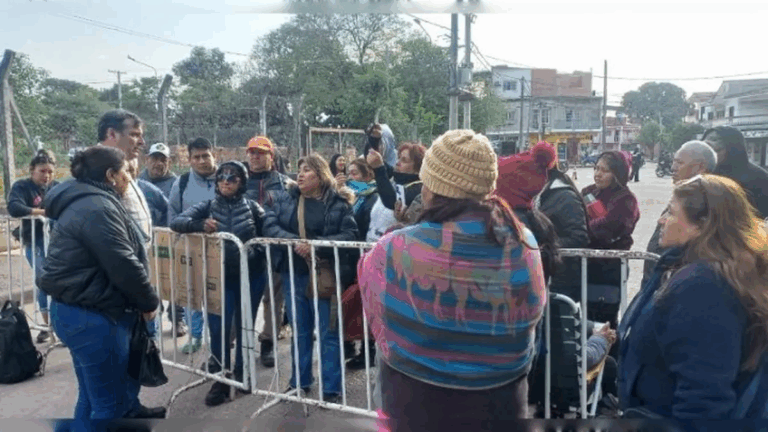 Feriantes de Libertador visibilizaron su problemática en la Legislatura