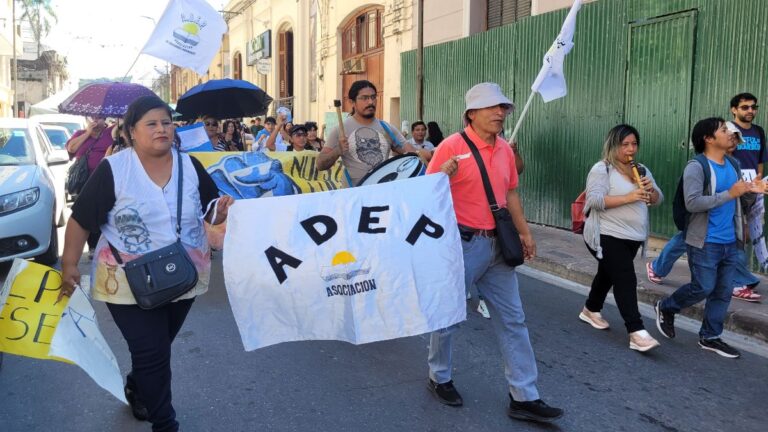 Amenazas a docentes de ADEP: «El gobierno no puede caer más bajo»