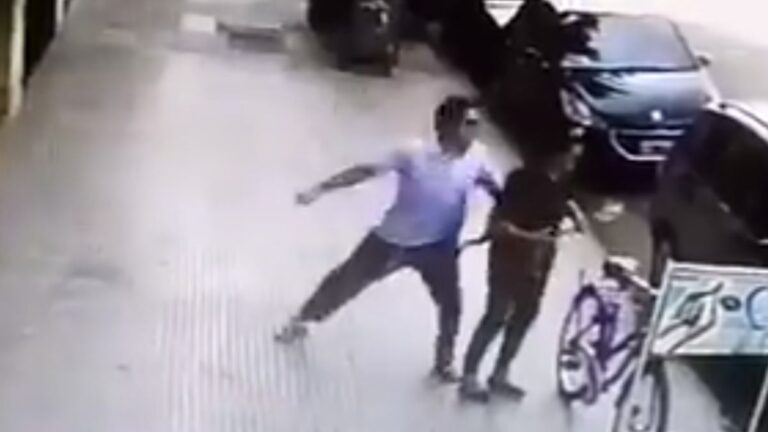 Le tocó sus partes íntimas a una mujer y se excusó diciendo que «se confundió»