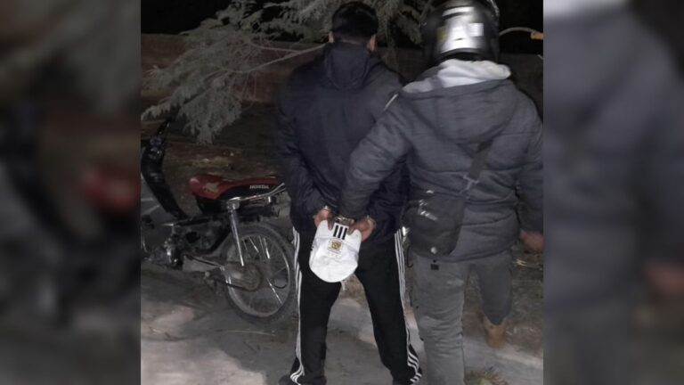 Tenía perimetral e ingresó a la casa de su hermana para golpearla: fue detenido