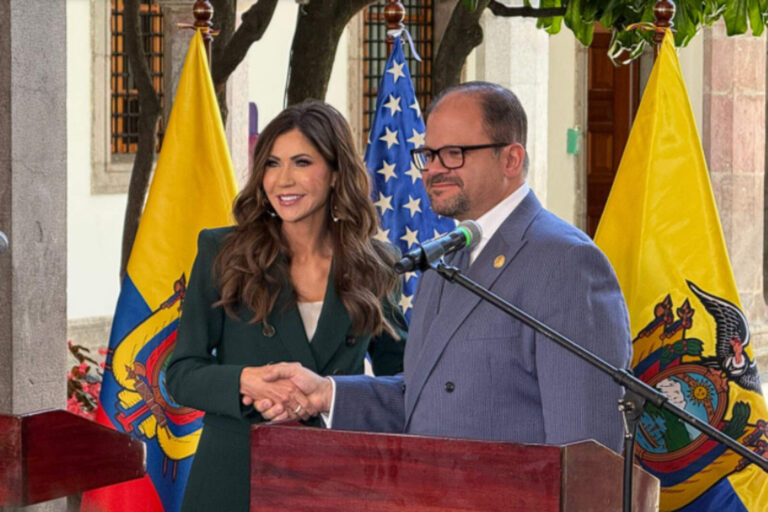 Ecuador y EE.UU. refuerzan su cooperación en seguridad con oficiales de enlace