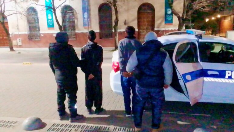 Dos personas, entre ellas un menor, detenidas por intentar robar un estudio jurídico