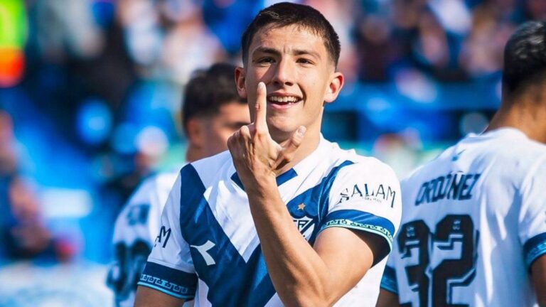 Bronca en Vélez: Thiago Fernández no renovará y continuará su carrera en un club español