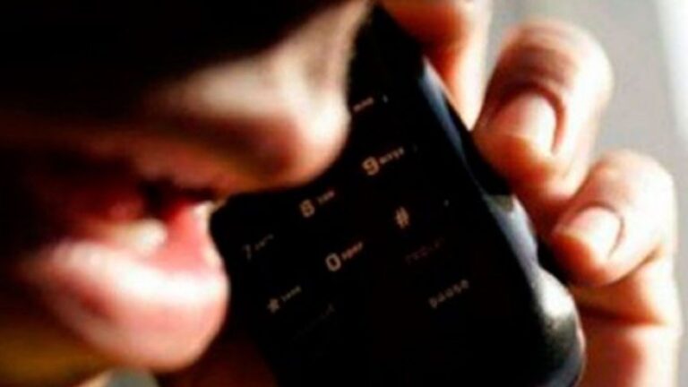 Estafa telefónica: fingiendo ser su hija, le robaron 1.2 millones de pesos