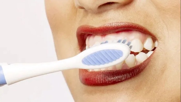 La ANMAT prohibió el uso de una famosa marca de productos para blanquear los dientes