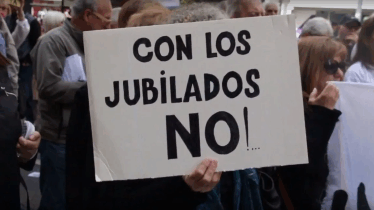 Jubilados jujeños, al límite: «Duele mucho, el sueldo no alcanza»