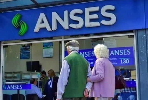 Cuándo cobro ANSES? Jubilados, AUH y los demás pagos este martes 19 de agosto