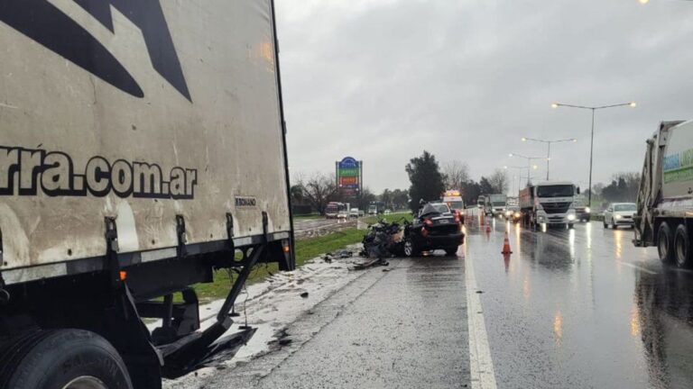 Tragedia en Panamericana: una persona murió en un choque contra un camión