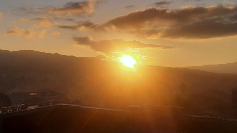 Domingo fresco pero soleado en la capital jujeña