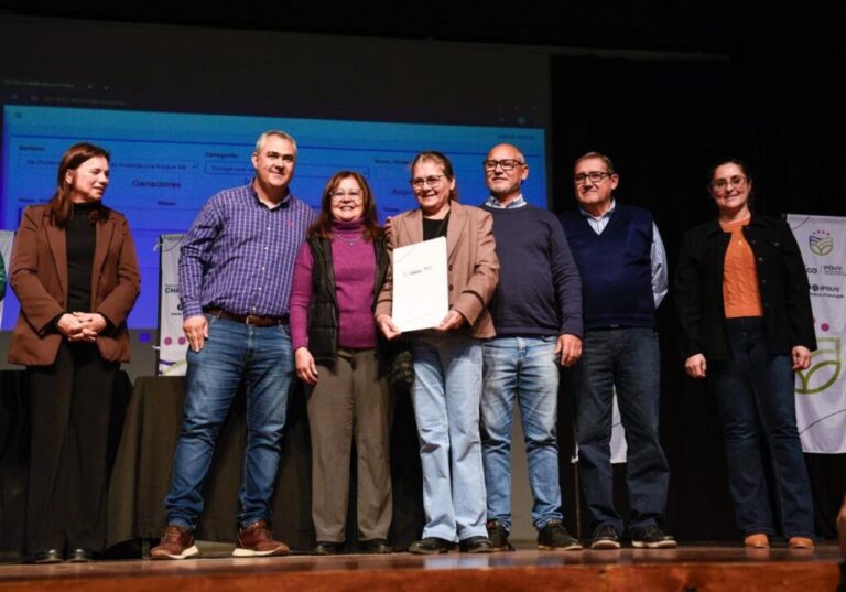 El Ipduv entregó títulos de propiedad a 50 familias de Sáenz Peña