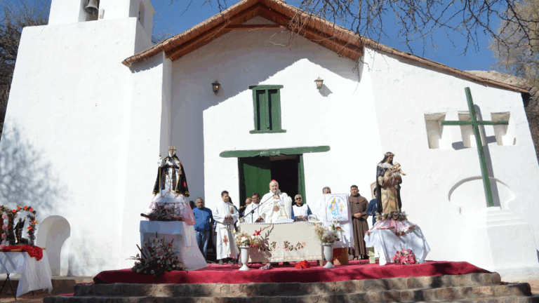 Purmamarca celebra sus fiestas patronales en honor a Santa Rosa