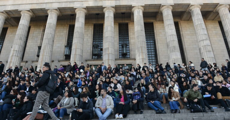 El Consejo Superior de la UBA le pidió a Javier Milei que no vete la ley de financiamiento universitario