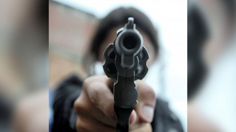 Alto Comedero: amenazó con un arma de fuego a su pareja y fue detenido