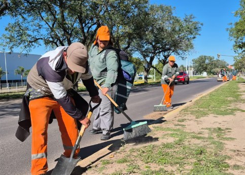 El Municipio ejecutó una amplia tarea de limpieza urbana en la zona norte de Resistencia
