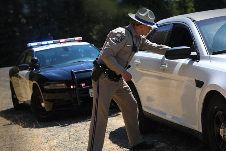 La nueva ley en Texas que multará con hasta US$1250 a conductores desde el 1 de septiembre de 2025