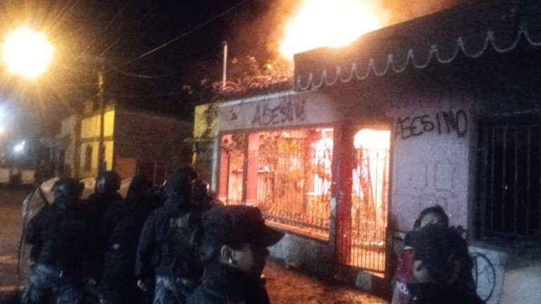 Familiares y allegados de Tamara Fierro incendiaron la casa del principal acusado del femicidio