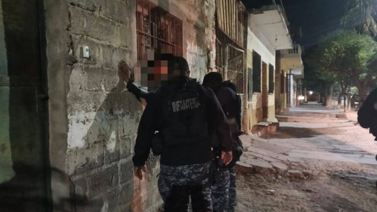 Compartían bebidas alcohólicas, discutieron y un hombre fue asesinado de una puñalada