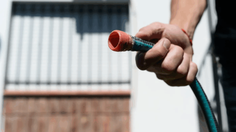 Una semana sin agua en Yala: «Esto ya es abandono de personas»