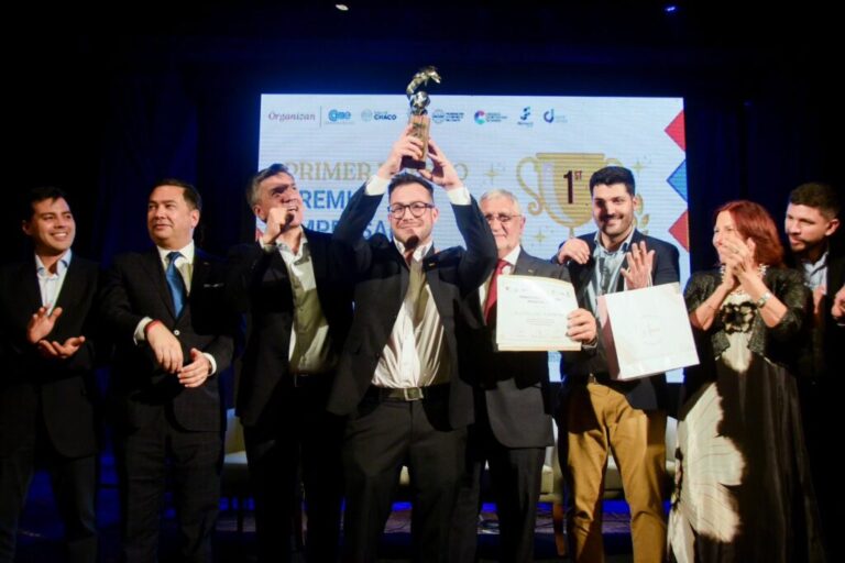 Zdero acompañó la entrega del premio Empresario Joven Argentino 2025