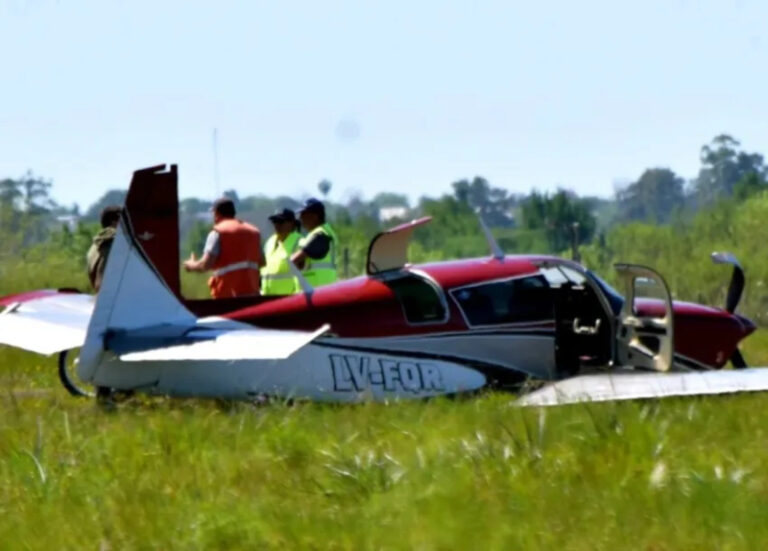 Una avioneta quedó sin combustible y realizó un aterrizaje forzoso en Corrientes
