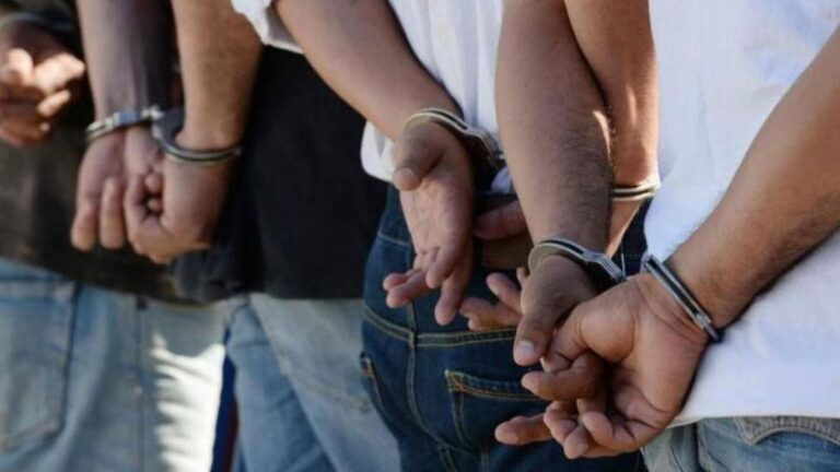 Tres profesores municipales detenidos y acusados de abuso sexual a una estudiante de 15 años