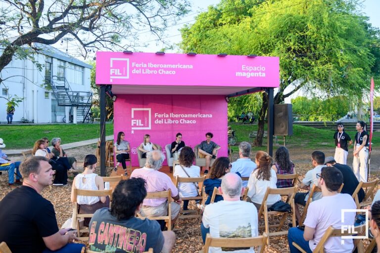 FOTOGALERÍA| La FIL Chaco 2025 vive un domingo de libros, talleres y música en el Domo del Centenario
