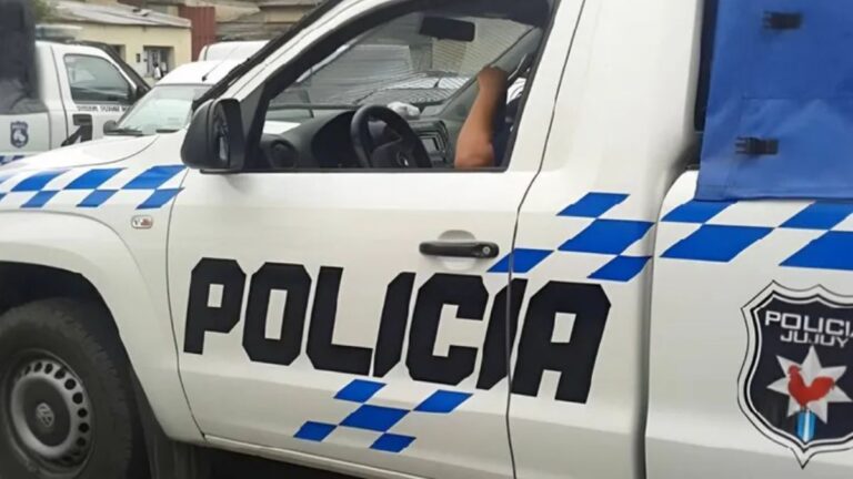 Circulaba a alta velocidad por las calles de La Quiaca y chocó un móvil policial