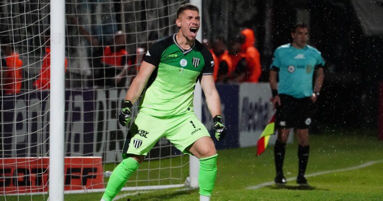 Rigamonti, el héroe en los penales para el ascenso de Gimnasia de Mendoza a Primera División