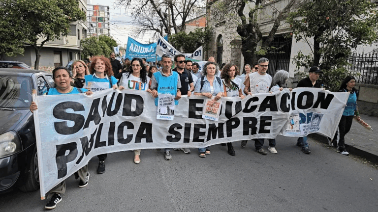 Docentes universitarios inician otro paro de 48 horas en todo el país