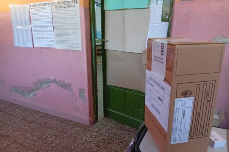 Avanza la organización logística para acondicionar las Escuelas para las elecciones legislativas