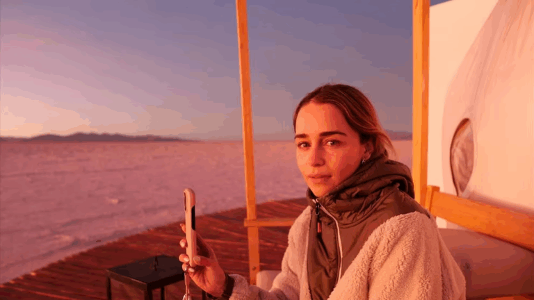 La reconocida actriz internacional Emilia Clarke, de visita en Jujuy