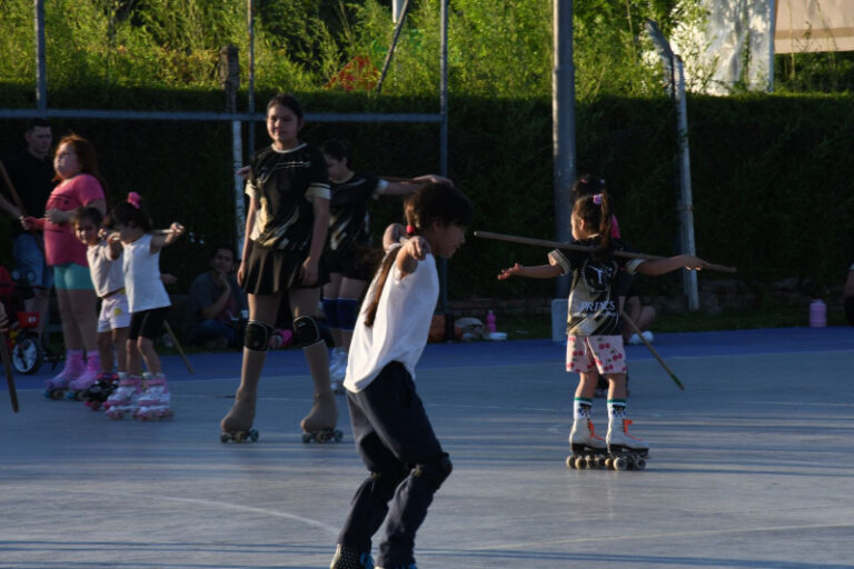 El Jaime Zapata inscribe a clases de patín a personas desde los 6 años en adelante