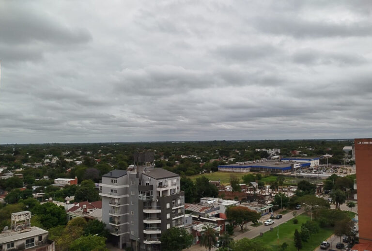 El cielo continuará cubierto este jueves, con temperaturas mínimas de 10 y máximas de 23
