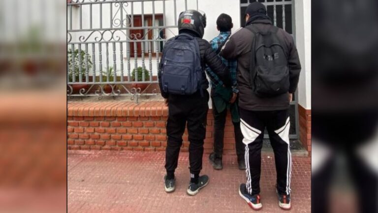 Tenía libertad condicional y fue detenido robando en una casa de Ciudad de Nieva