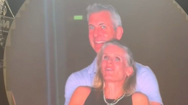 La mujer del video viral del recital de Coldplay rompió el silencio: «Estaba avergonzada y horrorizada»