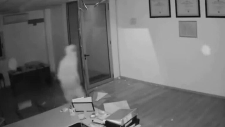 Encapuchado encañonó a una mujer buscando robar una millonaria suma de dinero