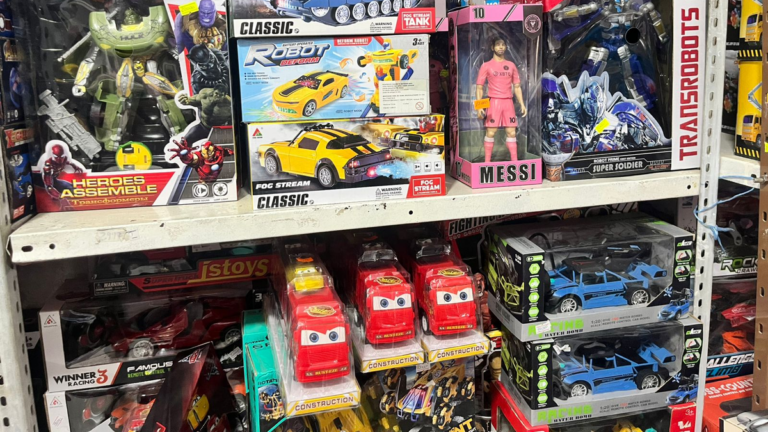 Con las compras de última hora, repuntó la demanda de juguetes para Navidad