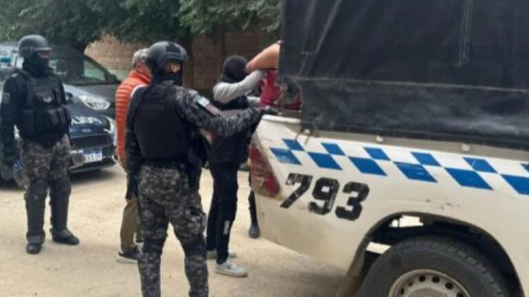 Un hombre fue detenido luego de amenazar a su pareja con un arma de fuego